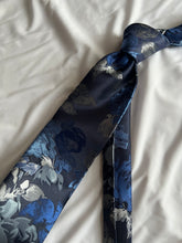Load image into Gallery viewer, LIMITED Men’s Necktie in Silver Blue Floral