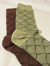 Load image into Gallery viewer, Men’s Dress Socks in Diamond Texture
