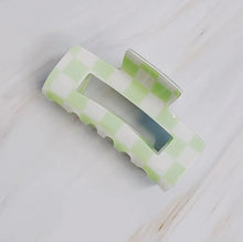 Load image into Gallery viewer, Pastel Check Claw Clip
