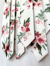 Load image into Gallery viewer, Men’s Necktie in Mauve and Sage Floral on White
