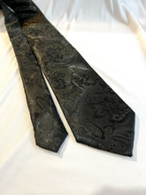 Load image into Gallery viewer, Men’s Necktie in Black Paisley Floral