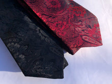 Load image into Gallery viewer, Men’s Necktie in Black Paisley Floral