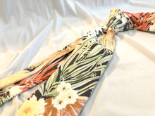 Load image into Gallery viewer, Men’s Necktie in Neutral Rose Floral