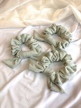 Load image into Gallery viewer, Bow Knot Scrunchies