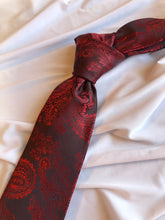 Load image into Gallery viewer, Men’s Tie in Red Paisley