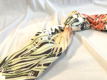 Load image into Gallery viewer, Men’s Necktie in Neutral Rose Floral