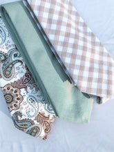 Load image into Gallery viewer, Men’s Cotton Necktie in Caramel Check