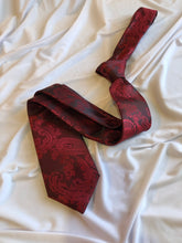 Load image into Gallery viewer, Men’s Tie in Red Paisley