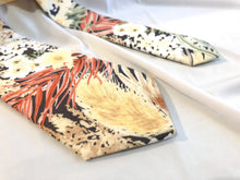 Load image into Gallery viewer, Men’s Necktie in Neutral Rose Floral