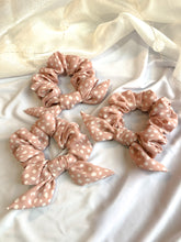 Load image into Gallery viewer, Bow Knot Scrunchies