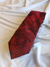 Load image into Gallery viewer, Men’s Tie in Red Paisley