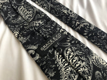 Load image into Gallery viewer, Men’s Necktie in Black and White Paisley