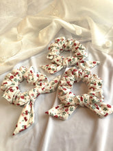 Load image into Gallery viewer, Bow Knot Scrunchies