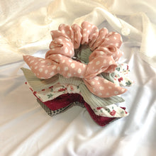 Load image into Gallery viewer, Bow Knot Scrunchies