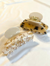 Load image into Gallery viewer, Two Toned Glitter Tortoise Claw Clips
