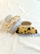Load image into Gallery viewer, Two Toned Glitter Tortoise Claw Clips
