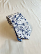 Load image into Gallery viewer, Men’s Necktie in Blue and White Floral and Stripe
