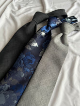 Load image into Gallery viewer, LIMITED Men’s Necktie in Silver Blue Floral
