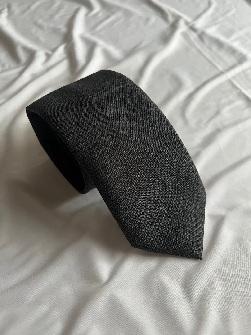 LIMITED Men’s Necktie in Charcoal