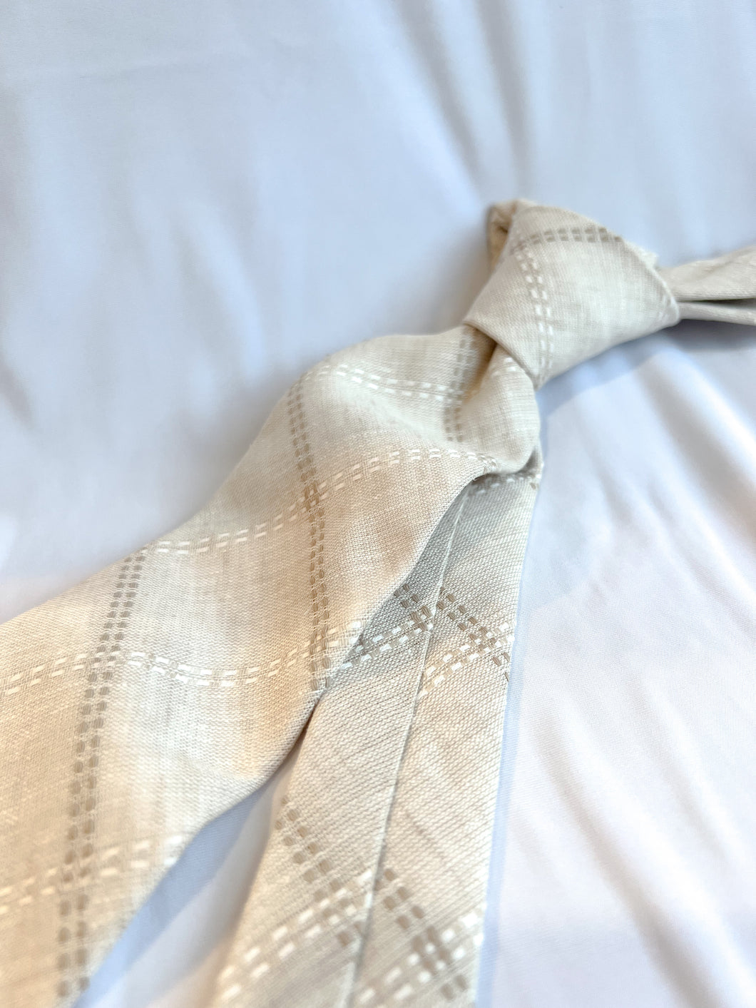 LIMITED Men’s Necktie in Linen Sand | Beige Windowpane Necktie