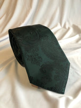 Load image into Gallery viewer, Men’s Necktie in Hunter and Black Paisley
